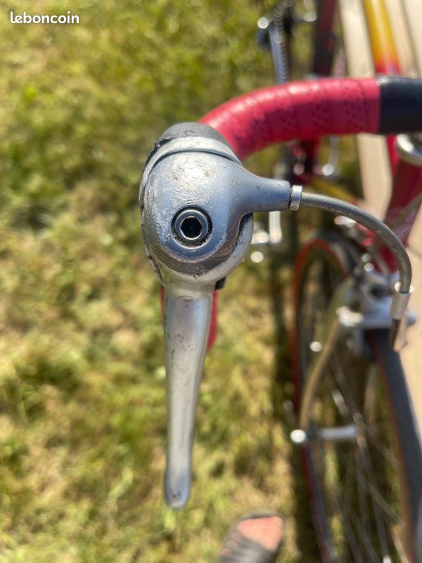 Cycles Diebolt Vitus – Vélo de route vintage haut de gamme – Shimano 105 / Mavic Reflex Ceramic / Brooks (image 11)
