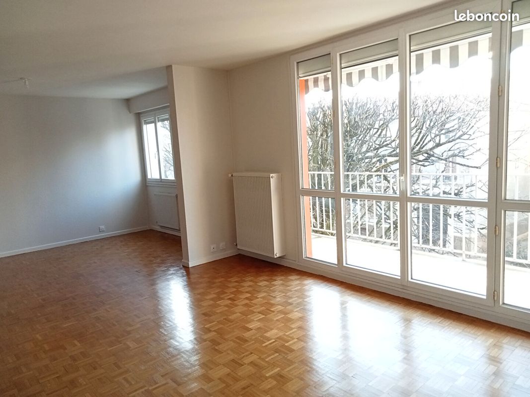 Appartement 4 pièces 95 m² · à Mâcon · 95 m² · 932 €/mois
