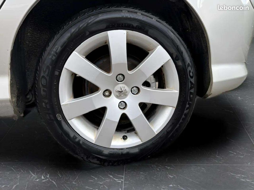 Peugeot 308 1.6 VTI 16V PREMIUM 5P (image 18)