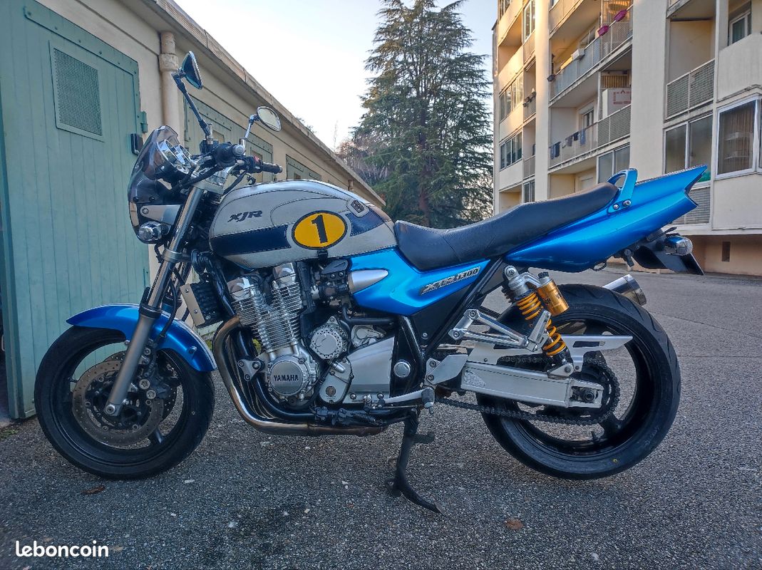 moto xjr 1300 yamaha