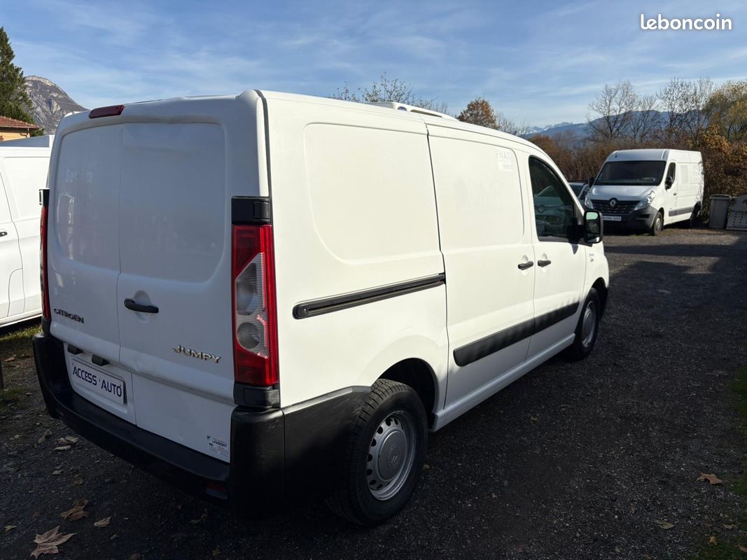 Citroen Jumpy L1H1 HDI 90 Confort Isotherme - Vitres électriques - Volant réglable - Cloison de séparation - Fermeture centralisée - 7991 Euros H.T (image 2)