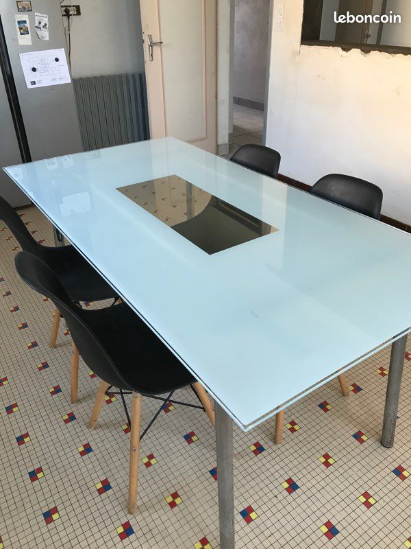 Belle table en verre (image 3)
