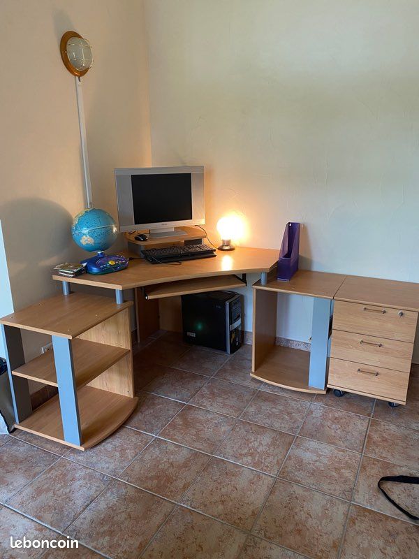 Bureau d’angle (image 1)