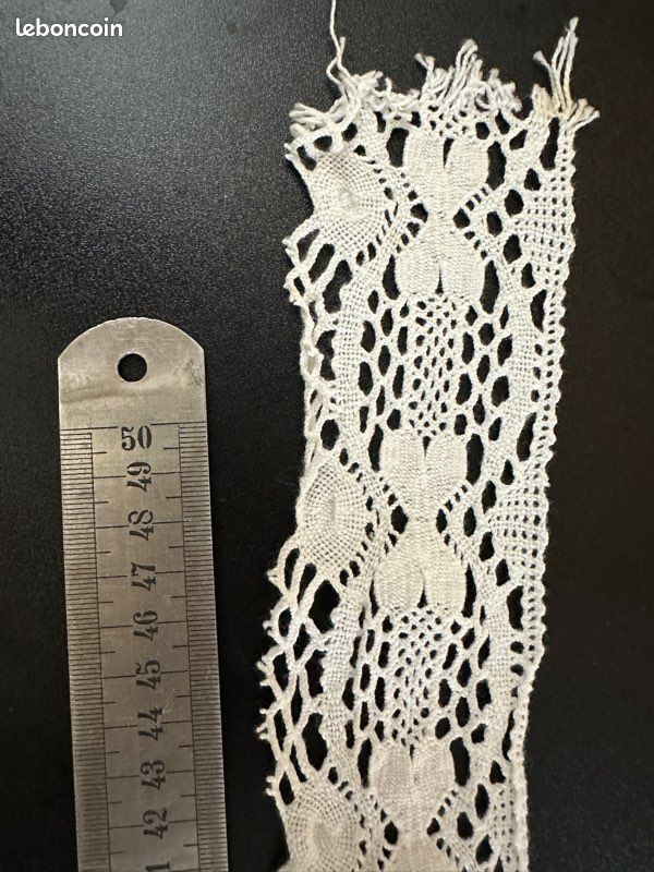 Dentelle Ancienne à Motifs Fleurs - Dentelle Vintage Et Antique - Occasion Pour Création Ou Décoration