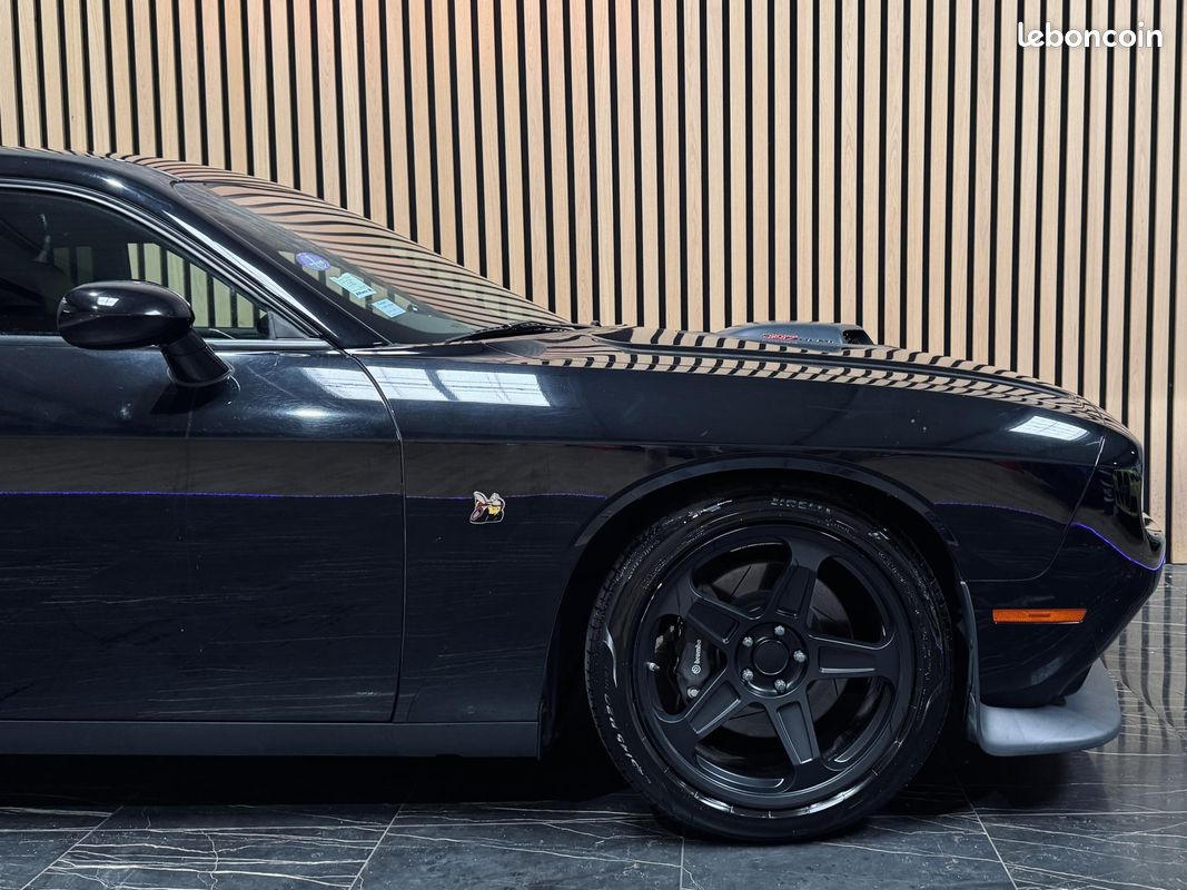 Dodge challenger 6.4l 485 srt scatpack hornet shaker immat fr sort de résvision etat neuf (image 18)