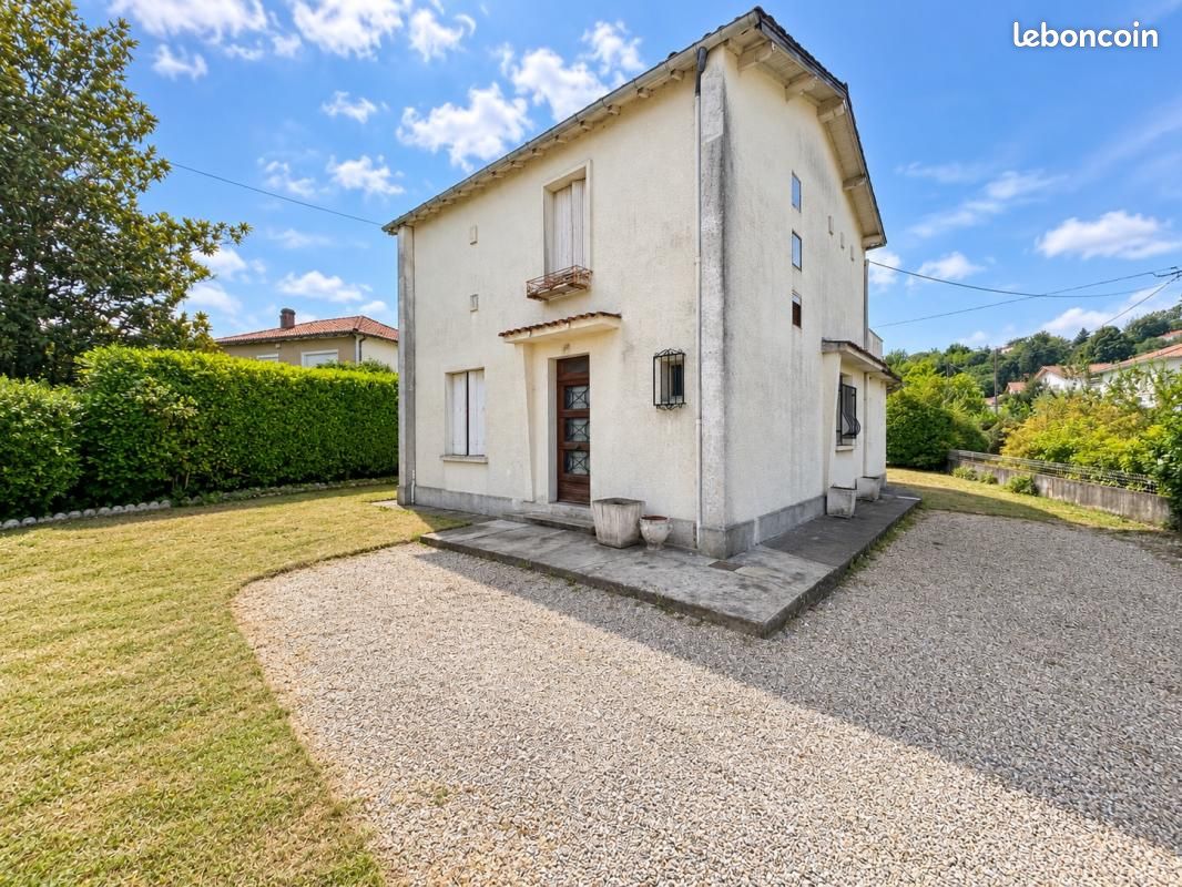 Maison 5 pièces 103 m² · à Bon-Encontre · 103 m² · 138 000 €