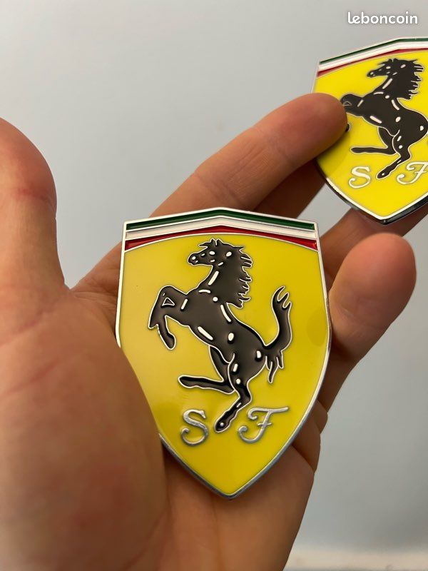 Paire de logo emblème en acier pour Ferrari autocollant 75x52cm (image 2)