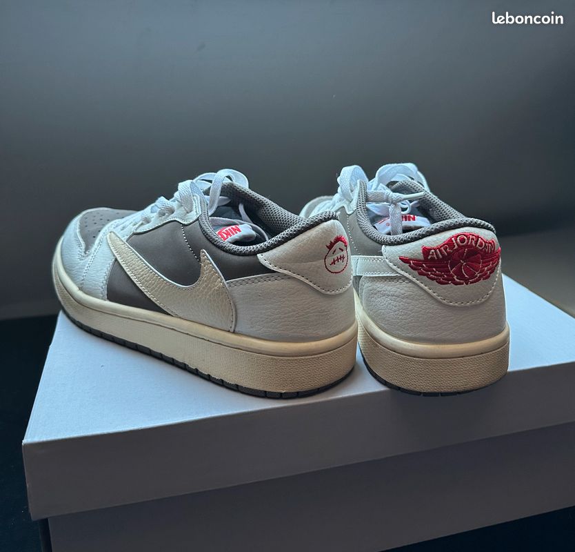 Nike Jordan 1 (image 2)