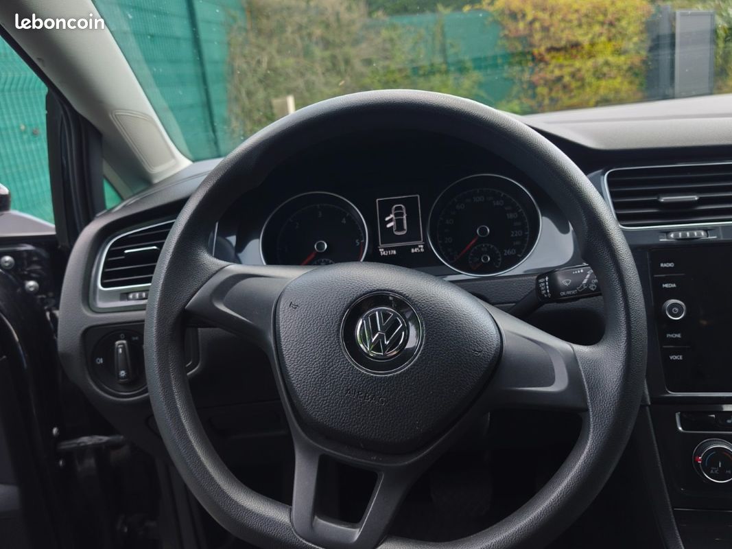 VOLKSWAGEN GOLF 1.6 TDI 115 FAP DSG7 Confortline (image 10)