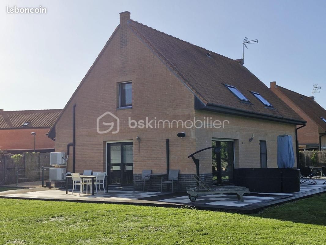Maison 6 pièces 118 m² · à Wattrelos · 118 m² · 468 000 €