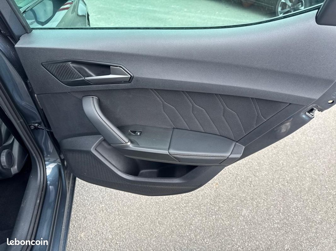CUPRA Leon 1.5 eTSI Hybrid 150 ch DSG7 V (image 20)
