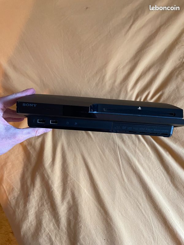 Pack PS3 Avec 2 Manettes Et 21 Jeux - Console Noire, Câbles Inclus
