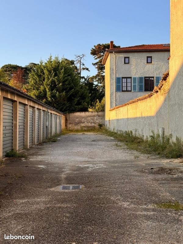 Garage Rillieux La Pape · à Rillieux-la-Pape · 95 €/mois