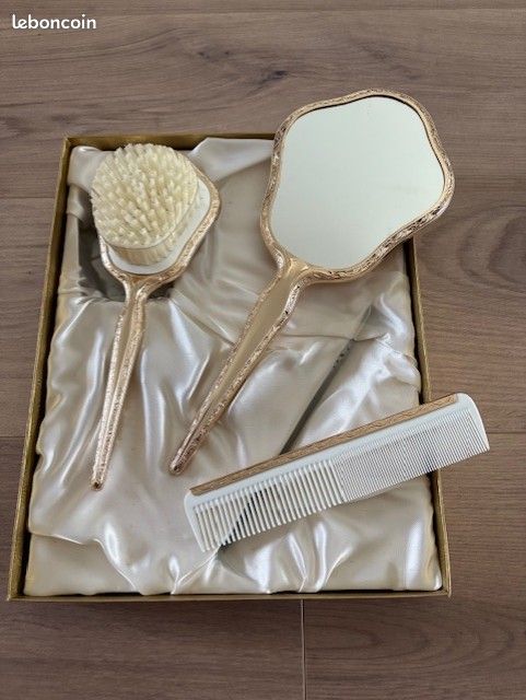 Set De Coiffure Vintage Art Déco - Miroir Et Brosse En Métal Doré - Années 40 à 60