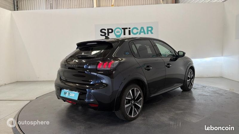 Peugeot 208 e-208 136ch GT (image 5)