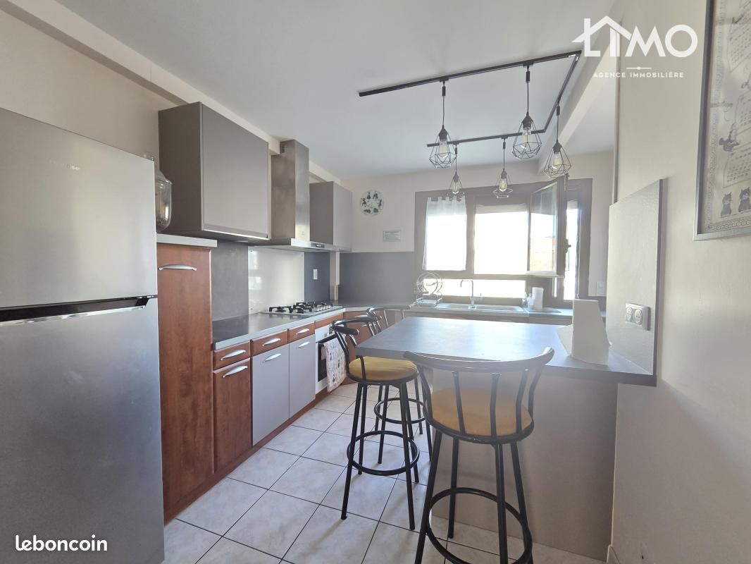 Appartement 3 pièces 82 m² · à Limoges · 82 m² · 145 000 €