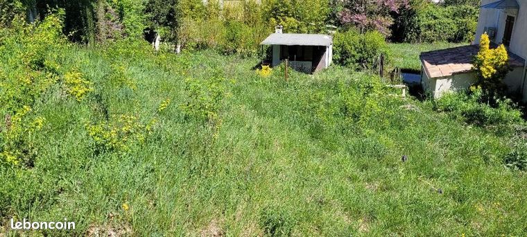 Terrain 495 m² Greasque