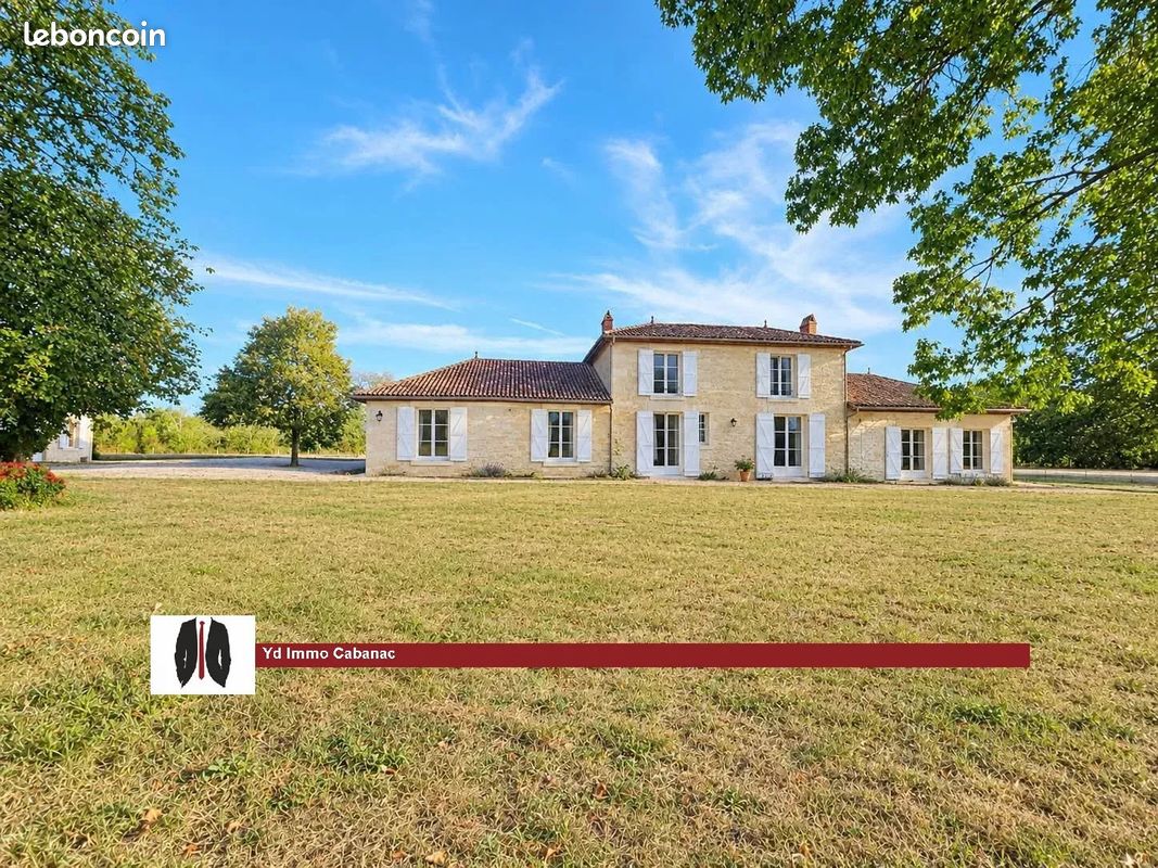 Maison 11 pièces 417 m² · à Cabanac-et-Villagrains · 417 m² · 4 700 €/mois