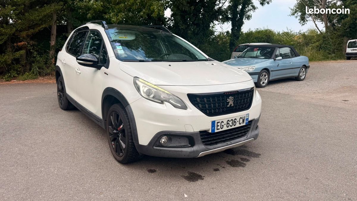 Peugeot 2008 GT Line (image 2)