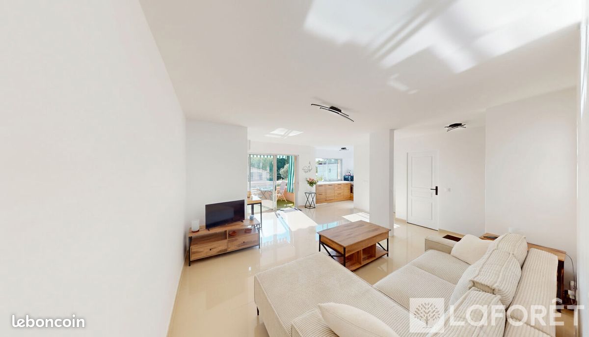 Appartement 2 pièces 50 m² · à Saint-Raphaël · 50 m² · 327 000 €
