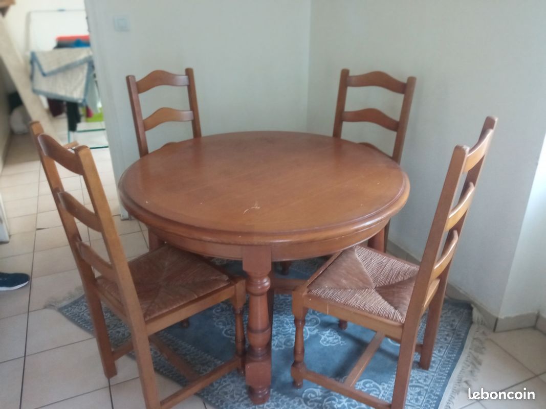 Salle a manger complète (image 3)