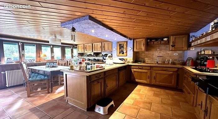Maison 8 pièces 212 m² · à Altkirch · 212 m² · 370 000 €