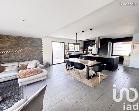 Propriété 6 pièces 149 m²