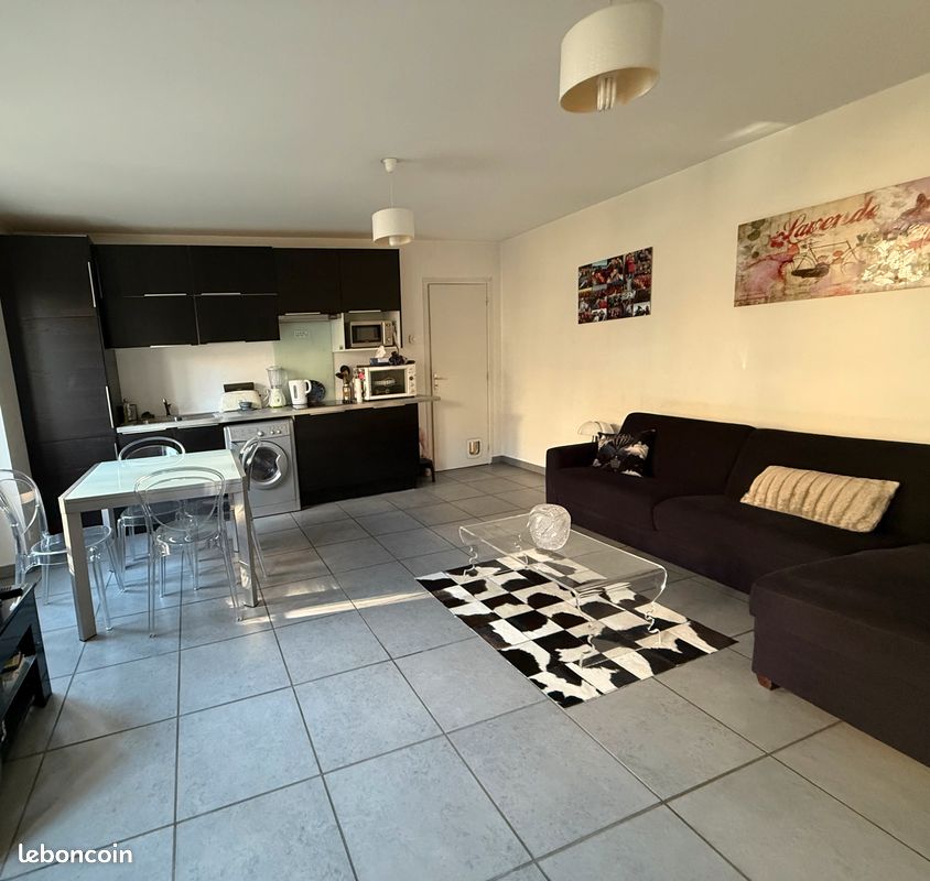 Appartement 2 pièces 42 m² · à Paris · 42 m² · 1 650 €