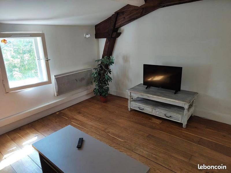 Appartement 3 pièces 70 m² · à Saintes · 70 m² · 700 €/mois