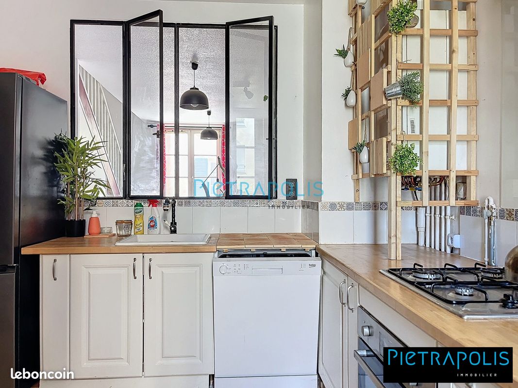 Appartement 3 pièces 61 m² · à Villefranche-sur-Saône · 61 m² · 750 €