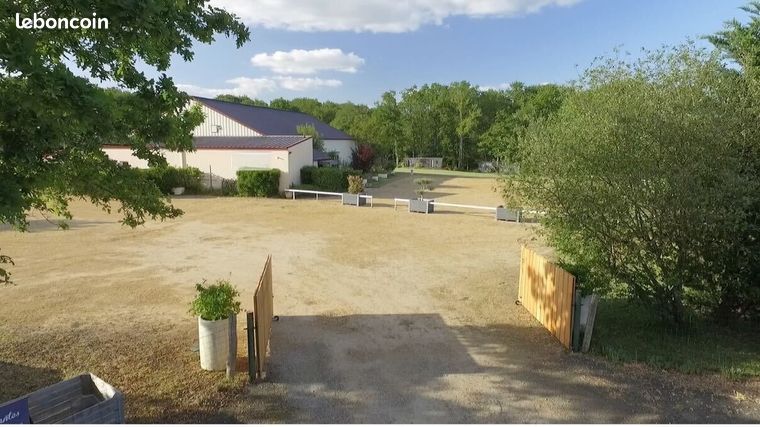 Propriété 720 m² Ecuille