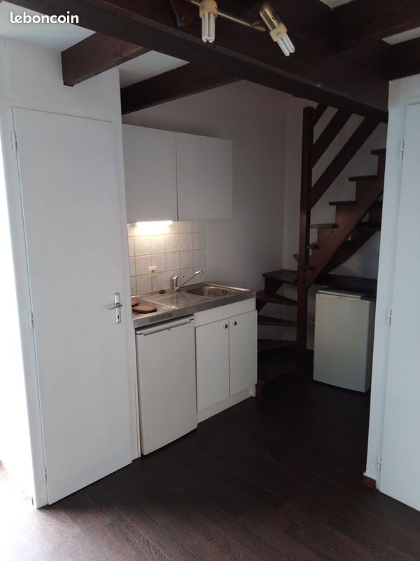 Studio mezzanine vide 33 m2 a la rochelle minimes - La Rochelle 17000 (image principale 1)