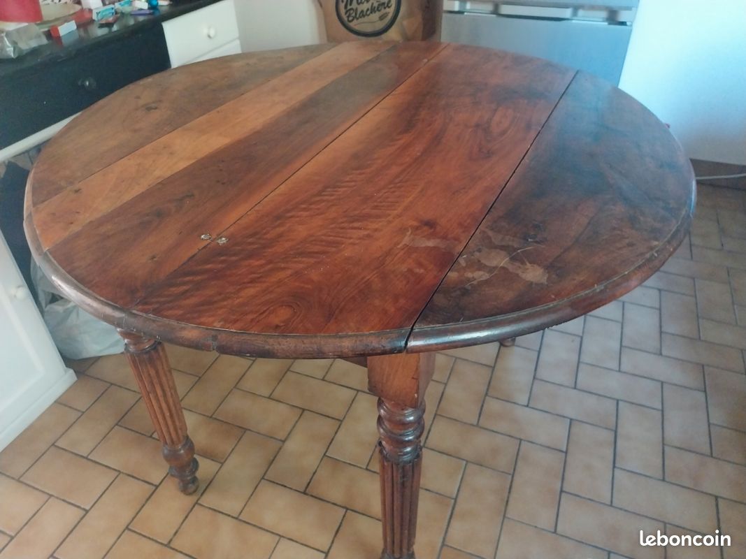 Table en bois (image 2)