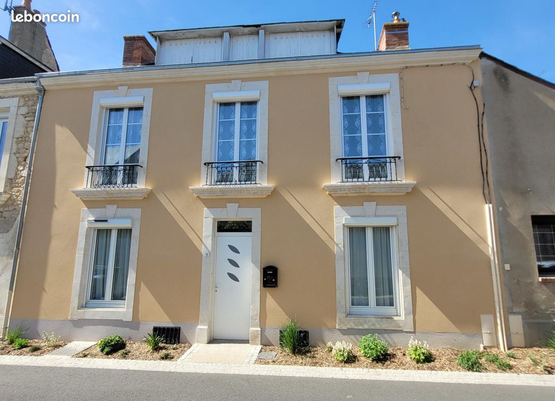 Maison 7 pièces 190 m² · à Noyen-sur-Sarthe · 190 m² · 210 000 €