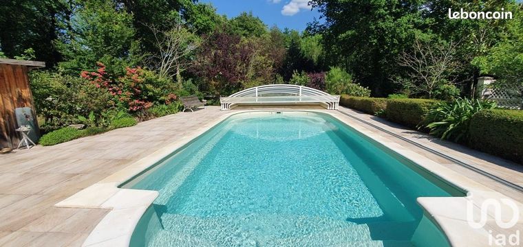 Propriété 6 pièces 209 m²