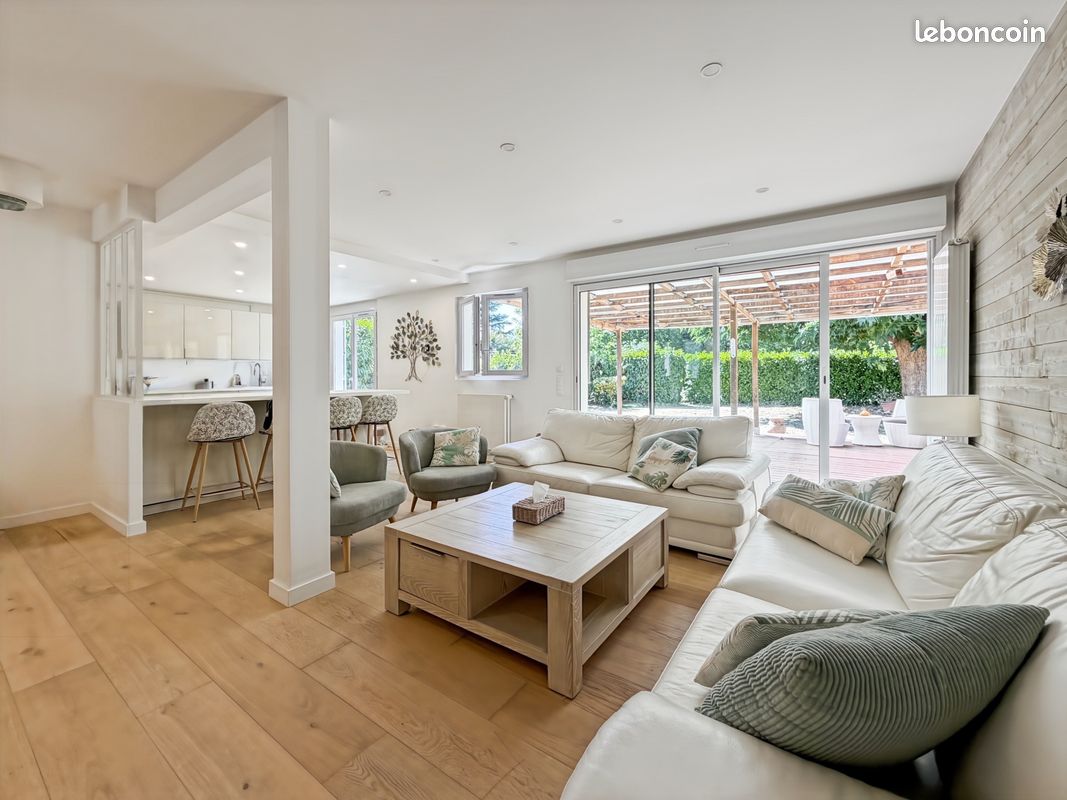 Maison 6 pièces 126 m² · à Lésigny · 126 m² · 450 000 €
