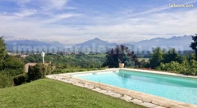 Maison 5 pièces 180 m² · à Monnetier-Mornex · 180 m² · 699 000 €