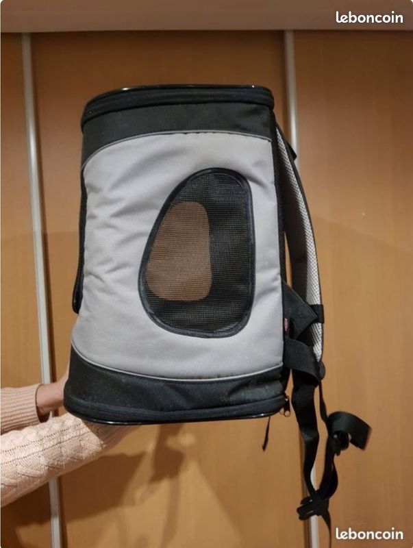 Sac transport
Sac à dos jusqu'à 8kg plusoins
Le sac à plusieurs ouvertures, bretelles réglables, une sangle d'accroche à l'intérieur, bandes réfléchissantes
Hauteur 50cm
Longueur 34cm
Largeur 27cm (image 2)