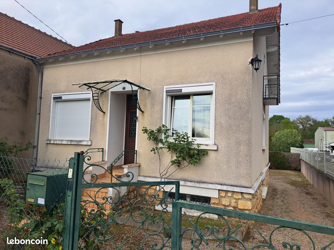 Maison 4 pièces 80 m² · à Rivarennes · 80 m² · 79 000 €