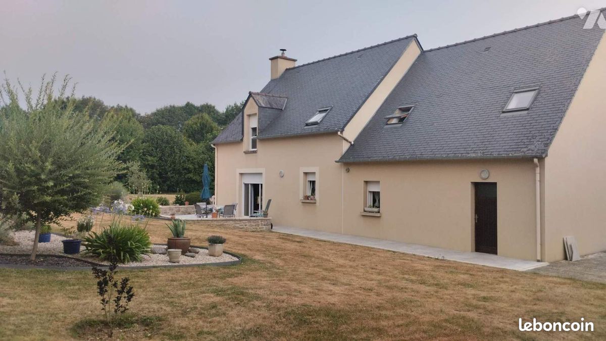 Maison 5 pièces 143 m² · à Saint-Juvat · 143 m² · 269 100 €