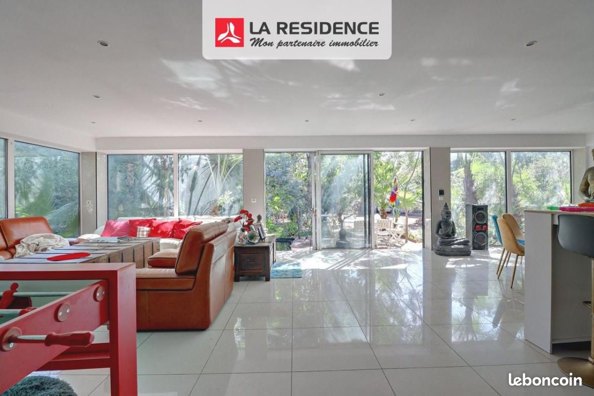 Maison 5 pièces 165 m² · à Fréjus · 165 m² · 450 000 €