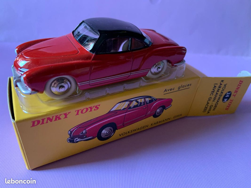 Miniature Volkswagen Karmann Ghia - Atlas / Dinky Toys - Échelle 1:43 - État De Neuf Sous Blister