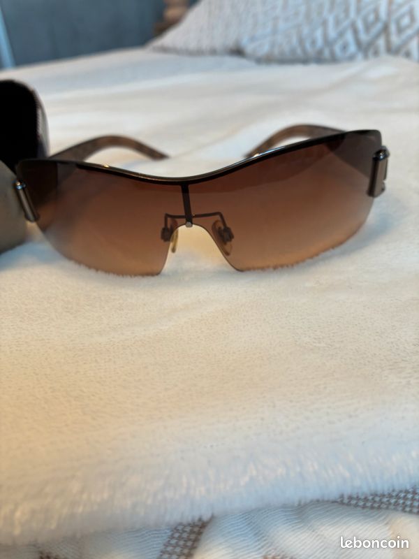 Lunette de soleil (image 2)