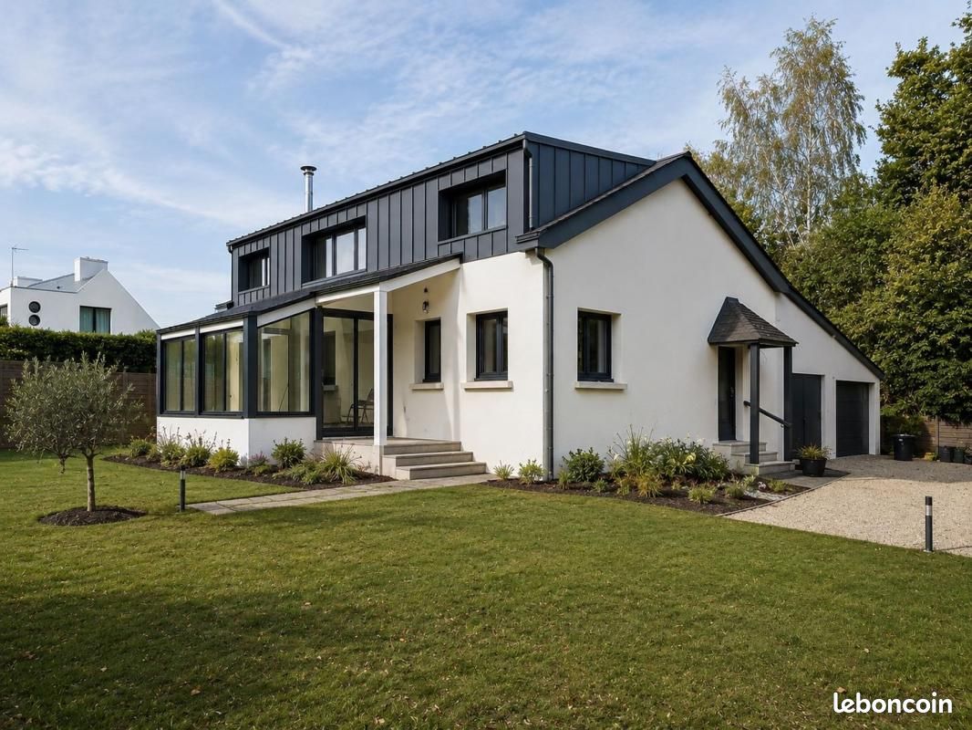 Maison 7 pièces 150 m² · à Larmor-Plage · 150 m² · 2 170 €/mois
