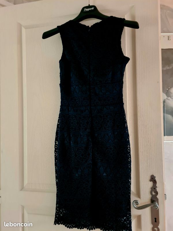 Robe Marine Lipsy Taille 8 - Style Bodycon, Neuve Sans étiquettes, Parfaite Pour Soirée