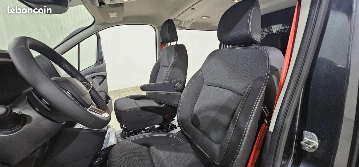 Renault Trafic CABINE APPROFONDIE CA L1H1 BLUE DCI 170 BVA9 RED EDITION EXCLUSIVE (image 30)