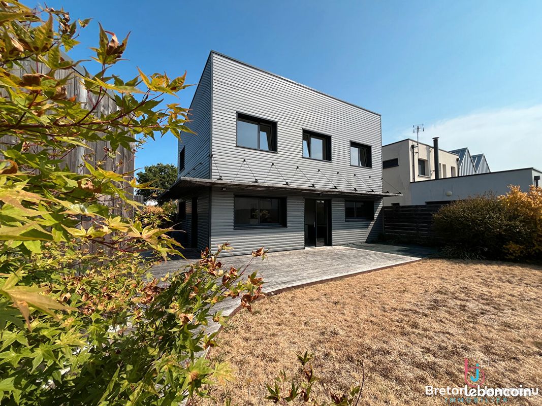 Maison 6 pièces 118 m² · à Laval · 118 m² · 1 200 €/mois