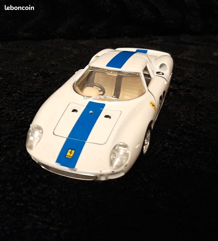 Bburago 1:24 Ferrari 250 GTO #112 bleu / jaune 18-26305 modèle voiture 18-26305 4893993263059