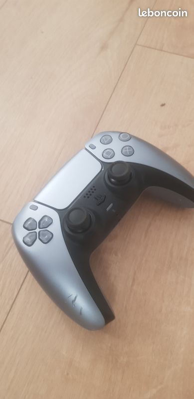 Manette ps5 grise (image 2)