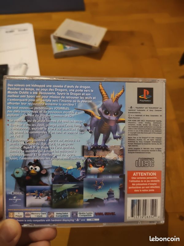 Jouez à Spyro 3: Year of the Dragon en ligne (PS1
